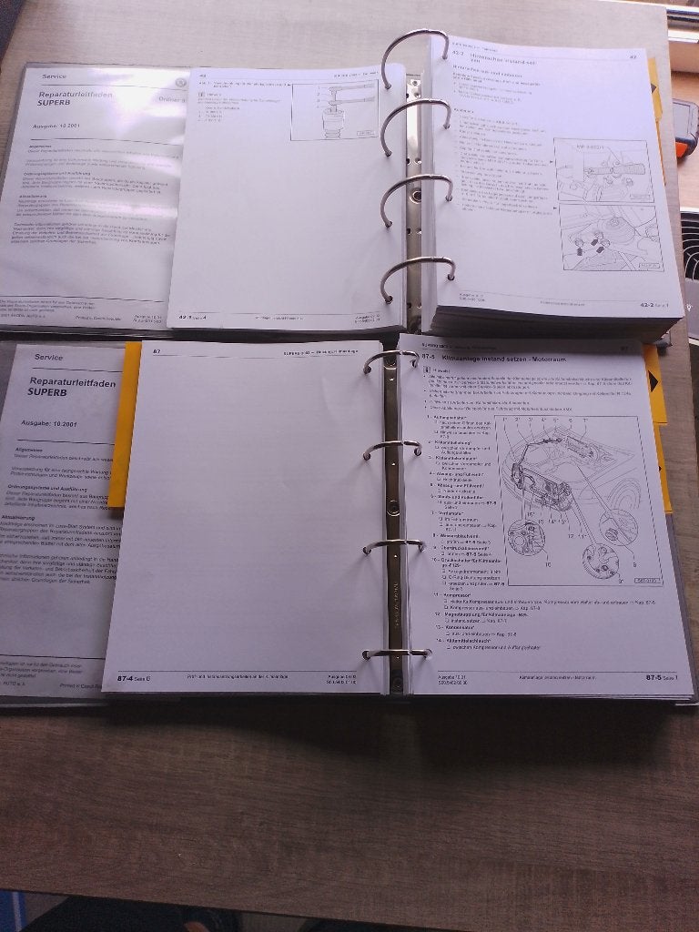 Skoda Superb 2001 - 05  dealer werkplaatsboeken, Boeken, Ophalen of Verzenden, Gelezen, Volkswagen