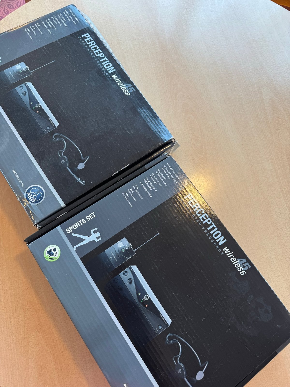 AKG Perception Wireless 45 Sports Set Microfoon, Muziek en Instrumenten, Microfoons, Ophalen, Zo goed als nieuw, Overige typen