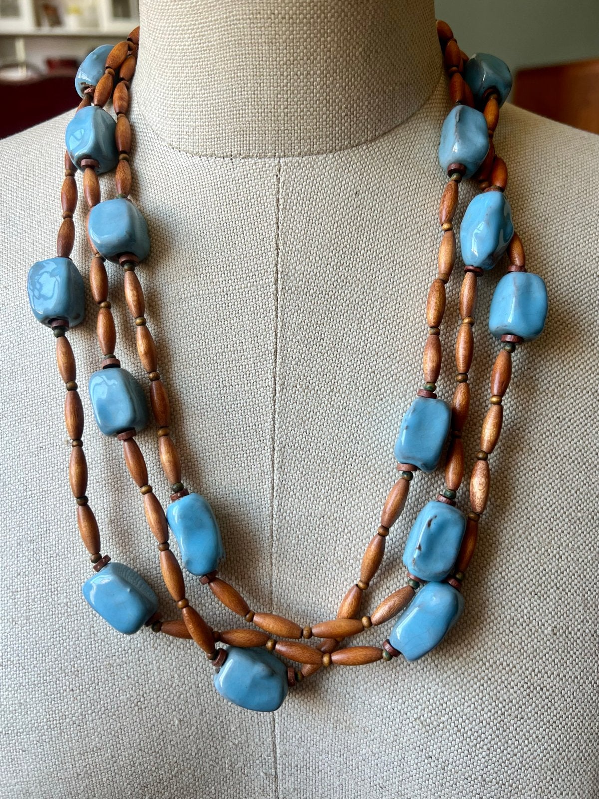Vintage bohemian houten Kralen Ketting met Blauwe Stenen, Ophalen of Verzenden, Gebruikt, Blauw, Overige materialen