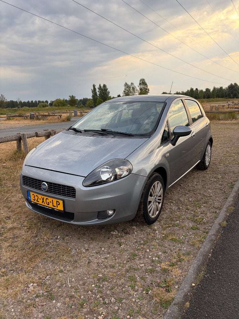 Fiat Punto 1.4 2007 GEEN APK, Voorwielaandrijving, Cruise Control, 40 €/maand, 4 cilinders