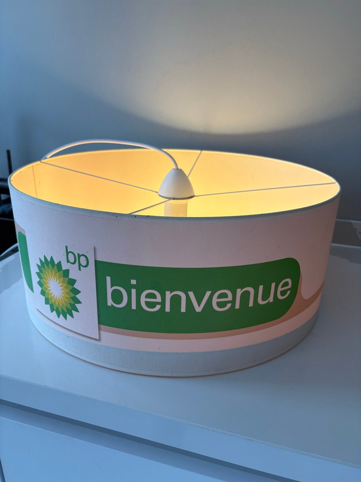 Foto 7 van Unieke BP hanglamp uit tankstation - Vintage design