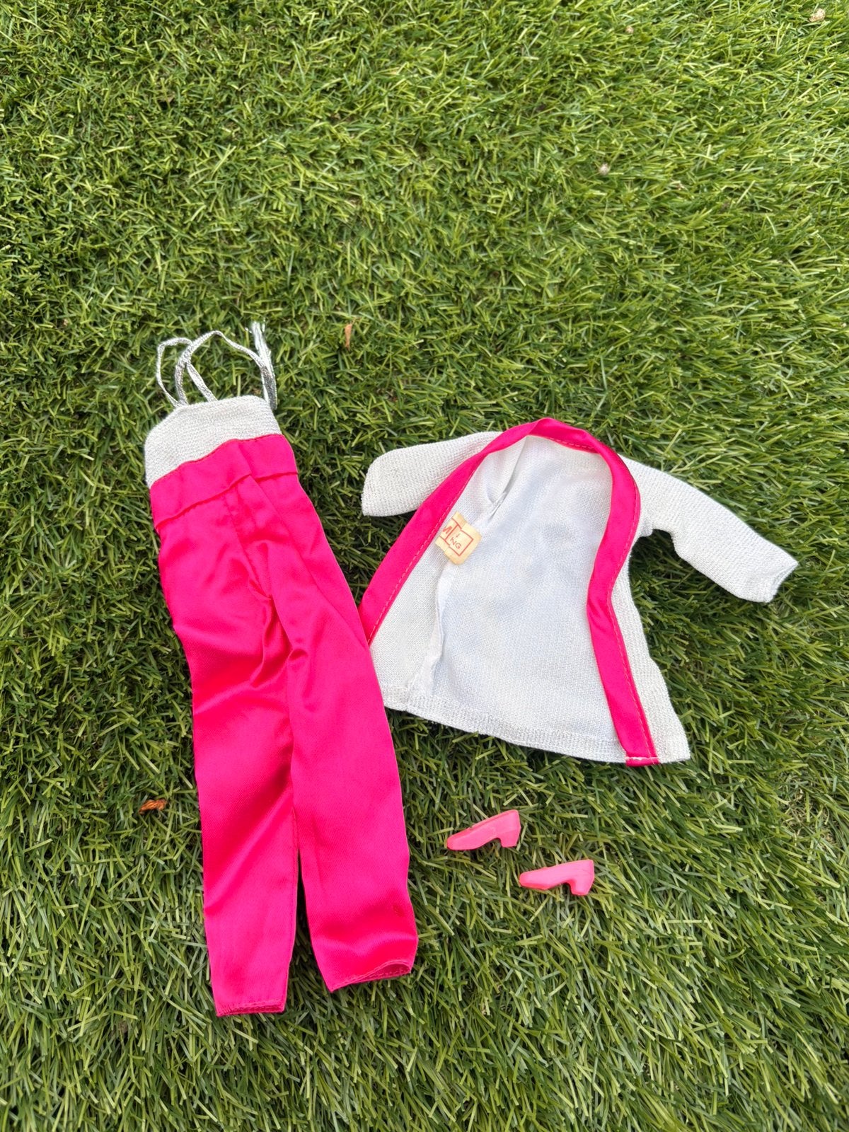 Barbie roze broek met glitter top en schoenen, Ophalen of Verzenden, Zo goed als nieuw, Barbie