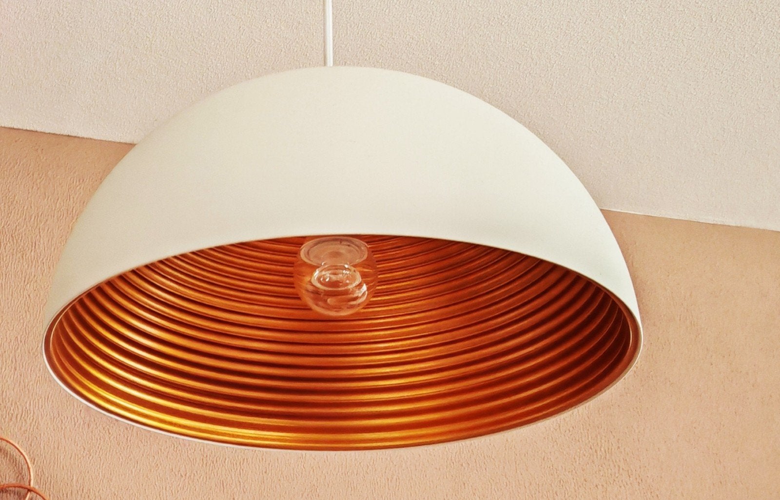 Moderne hanglamp wit met goudkleurige binnenkant, Nieuw, Metaal, Modern, E27 (groot)
