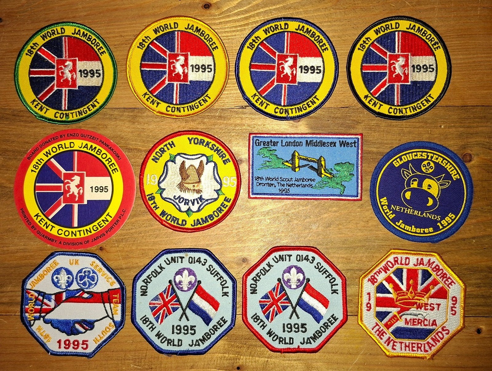 Wereld Jamboree 95 insignes €2,50 ps.
Scout, Verzenden, Zo goed als nieuw, Embleem, Speld of Insigne