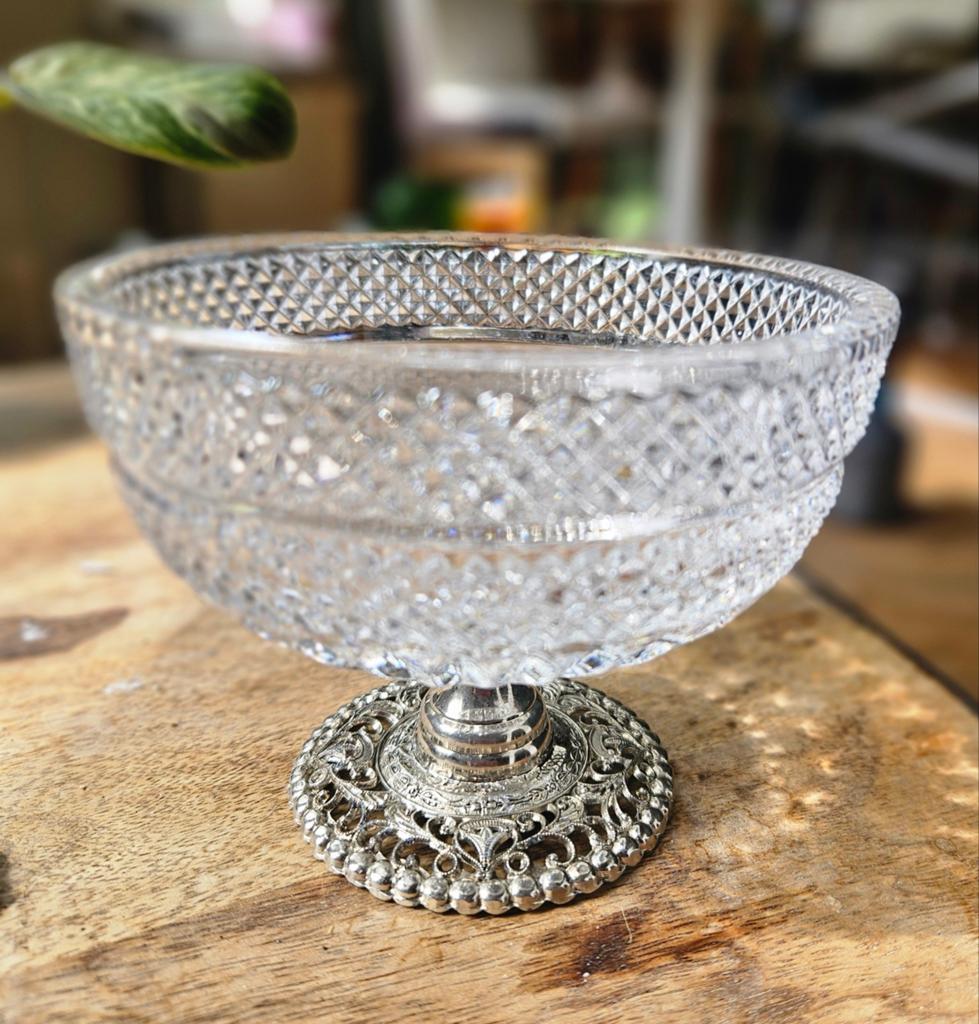 Decoratieve Glazen Schaal met Zilveren Voet, Antiek en Kunst, Ophalen of Verzenden