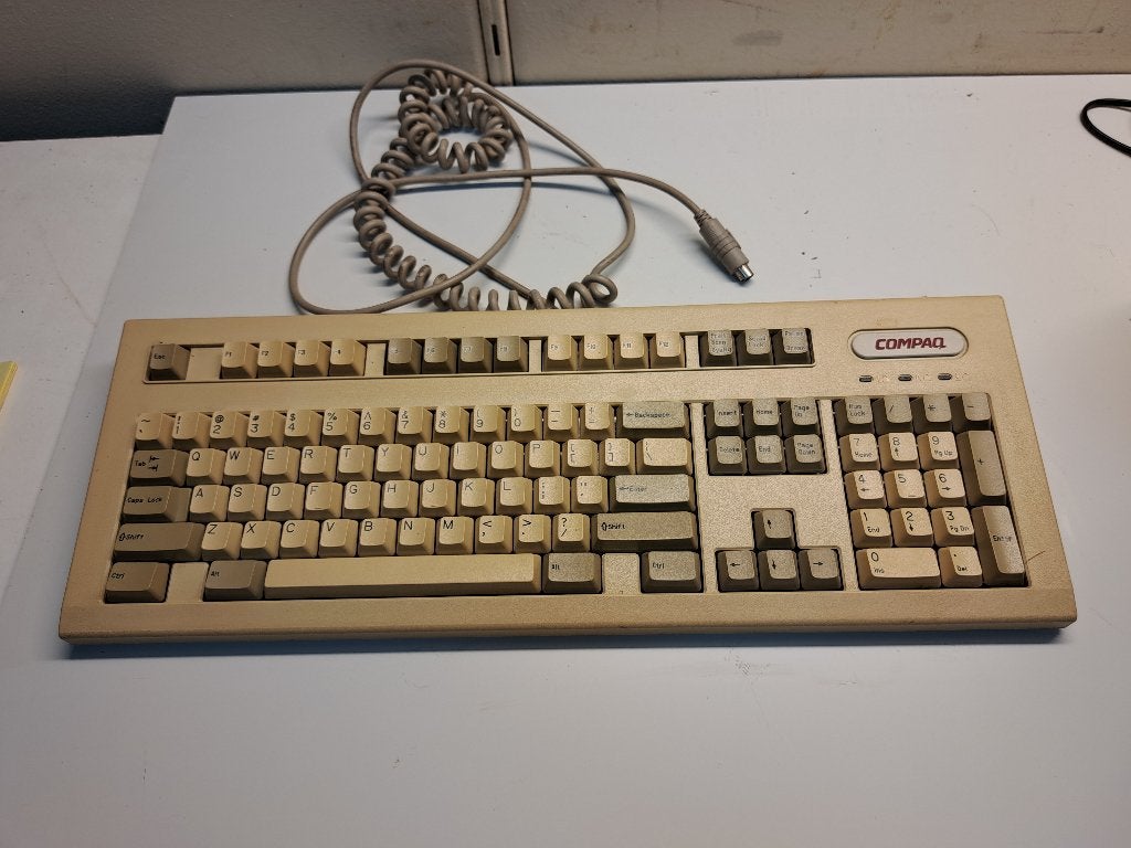 vintage toetsenbord van Compaq, Ophalen of Verzenden, Qwerty, Gebruikt