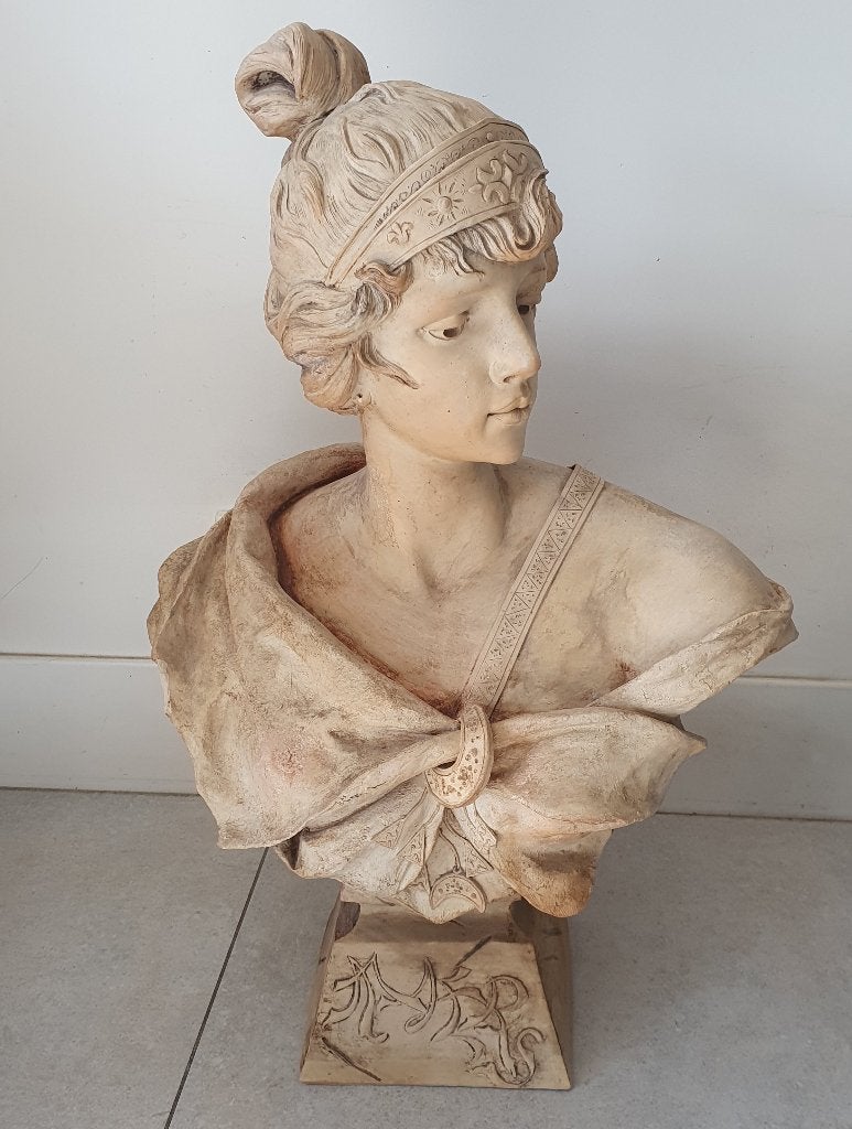 Uriela gemerkt - Terra Cotta beeld Art Noveau - 70 cm hoog, Antiek en Kunst, Ophalen, 50 - 100 cm, Handgemaakt, Steen of Keramiek
