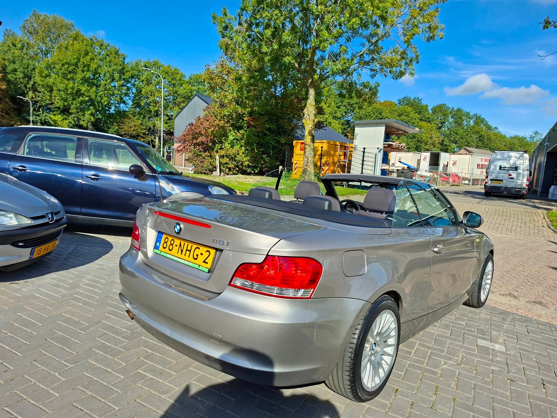BMW 1-serie Cabrio 118i / Keurig nette auto / 107.404 km! /, Auto's, 1-Serie, Euro 5, Cabriolet, 4 stoelen