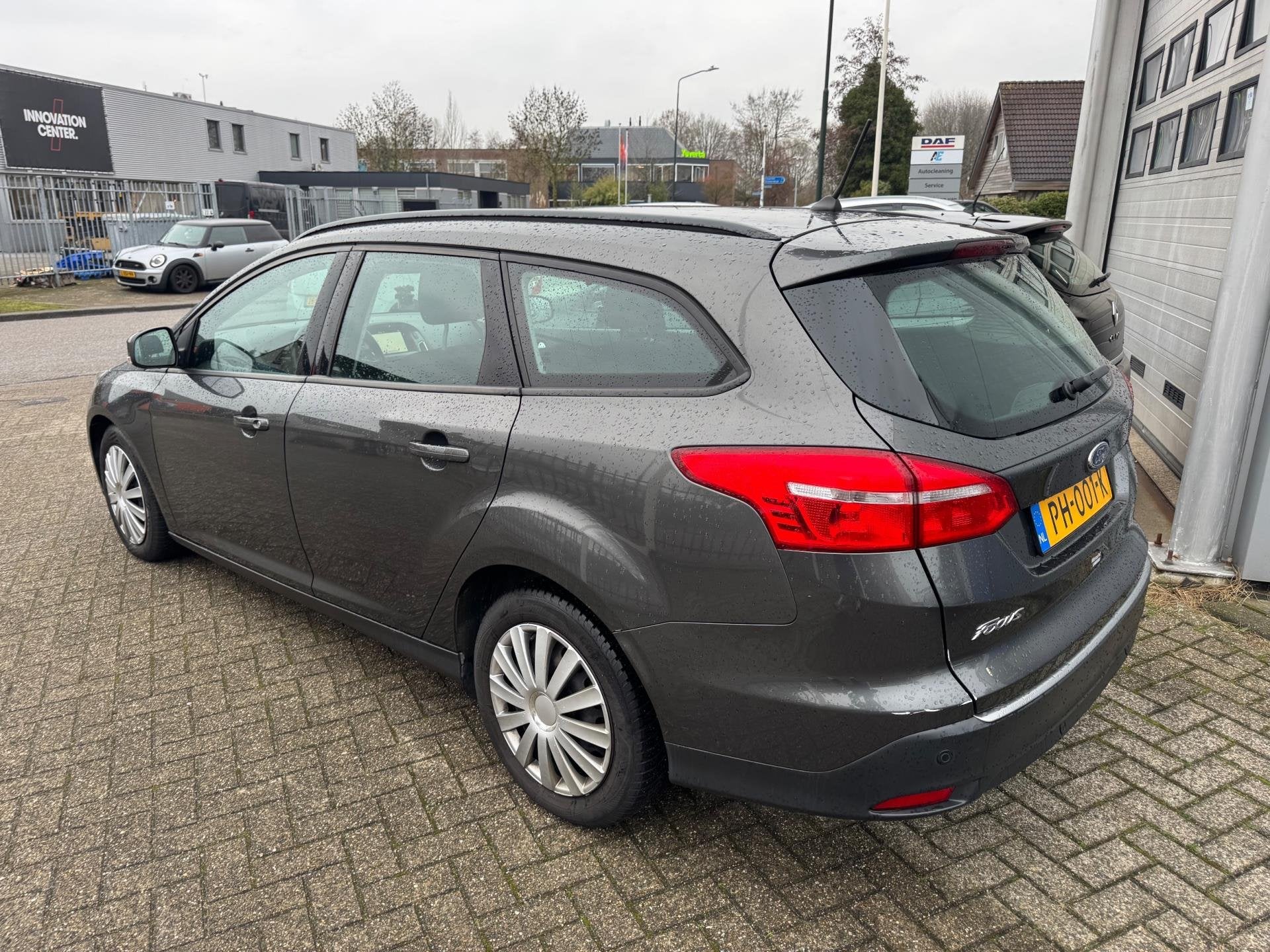 Ford Focus Wagon 1.5 TDCI Lease Edition EX BPM, Gebruikt, 4 cilinders, Origineel Nederlands, 120 pk
