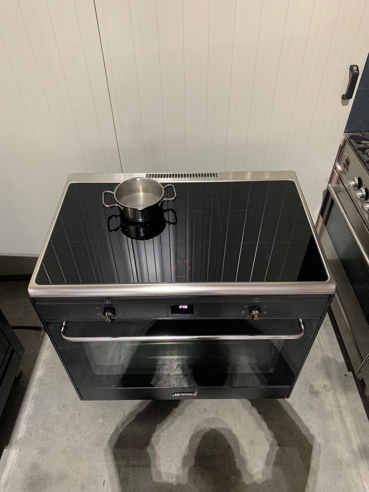Smeg Fornuis met Inductiekookplaat in goede staat