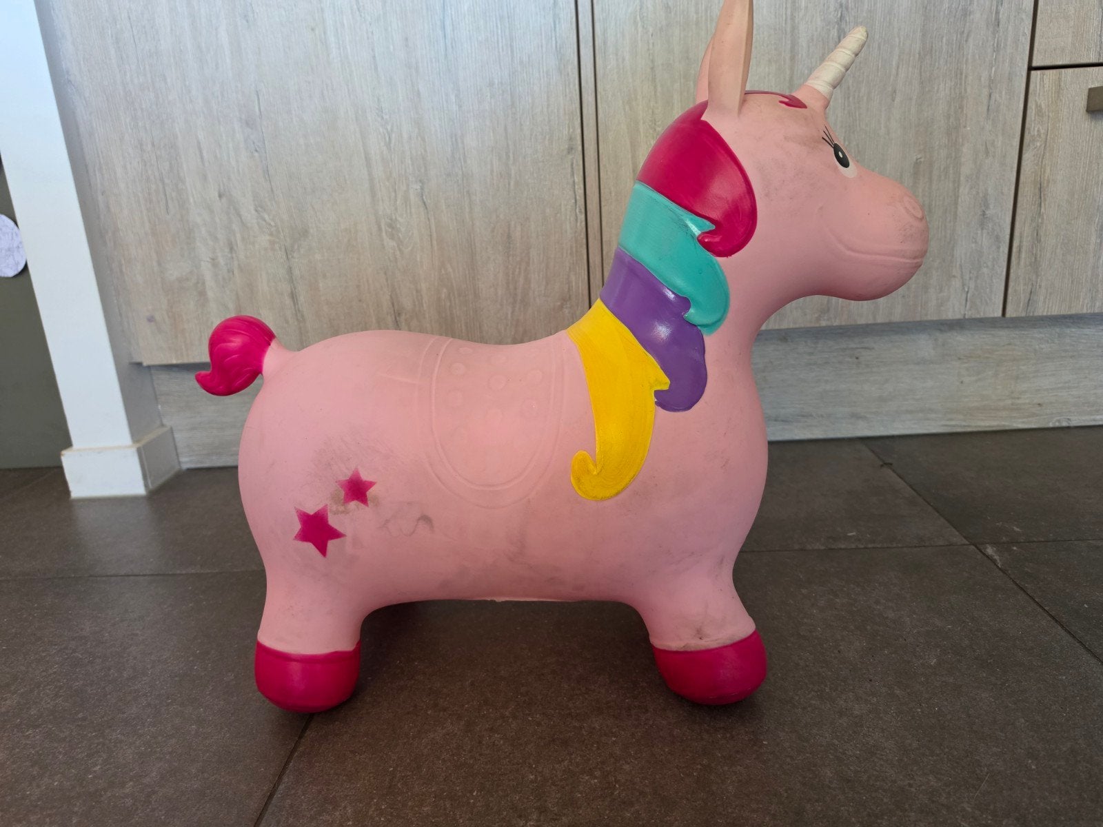 unicorn skippybal, Ophalen