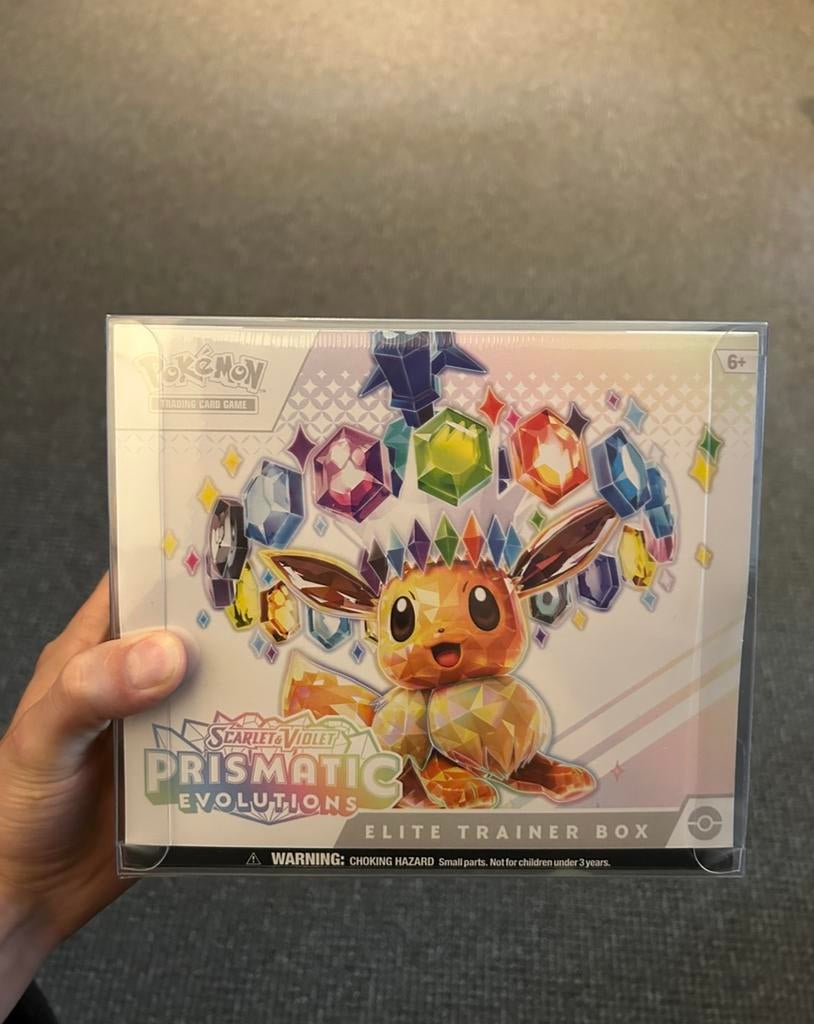 ETB Prismatic Evolutions, Ophalen of Verzenden, Zo goed als nieuw, Boosterbox