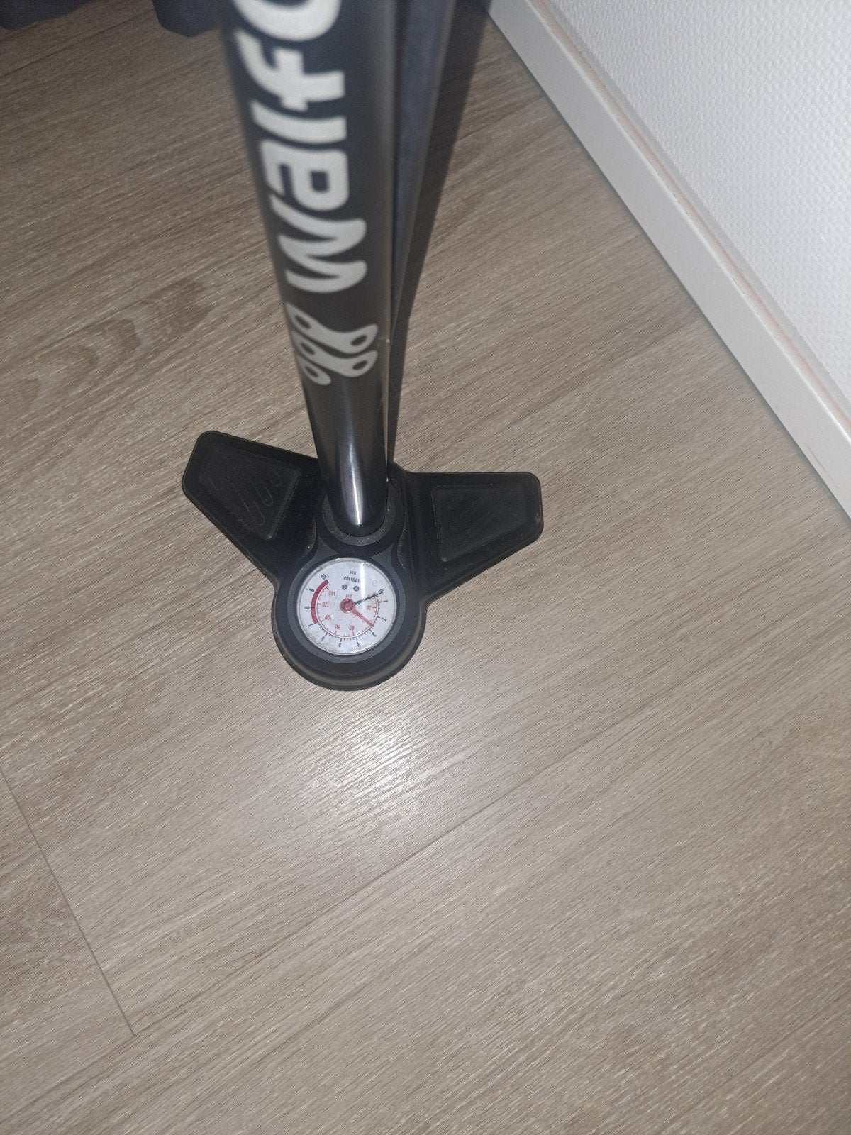 Fijne Fietspomp met drukmeter - Walfort, Ophalen, Drukmeter, Gebruikt