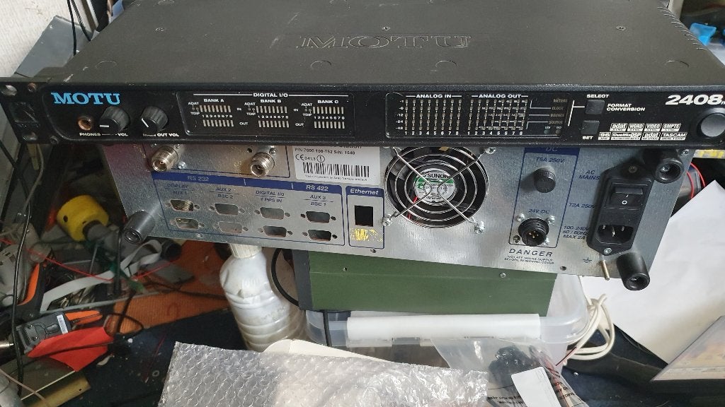 motu 2408, Ophalen of Verzenden, Gebruikt, 5 tot 10 kanalen