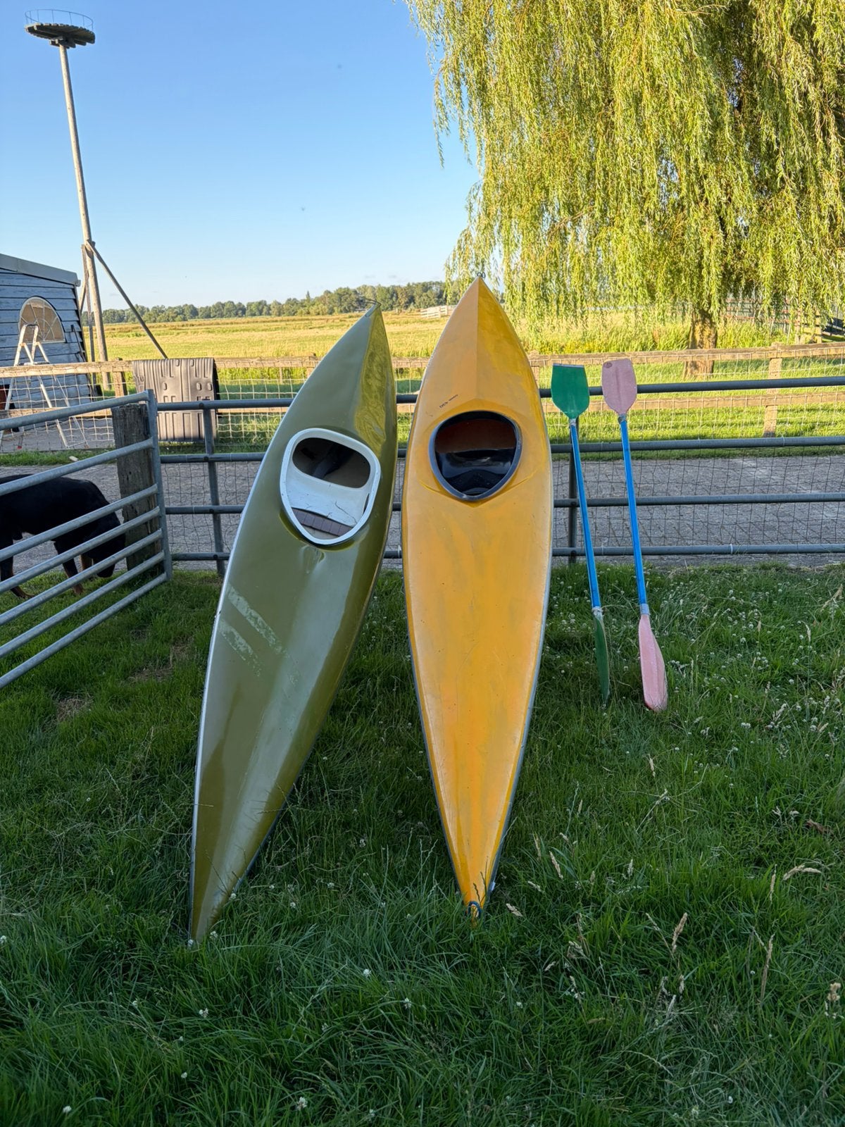 Twee kano’s te koop! 4,30 en 4 meter, Watersport en Boten, Kano's, Ophalen, Gebruikt, Eén persoon, Met peddels