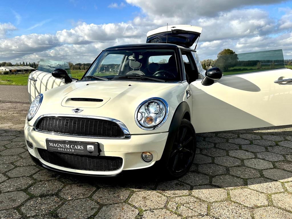 Mini Mini 1.6 Cooper S NAP AIRCO XENON/LED LEDER NW APK VELG, Auto's, Mini, 4 cilinders, 4 stoelen, Leder, Bedrijf