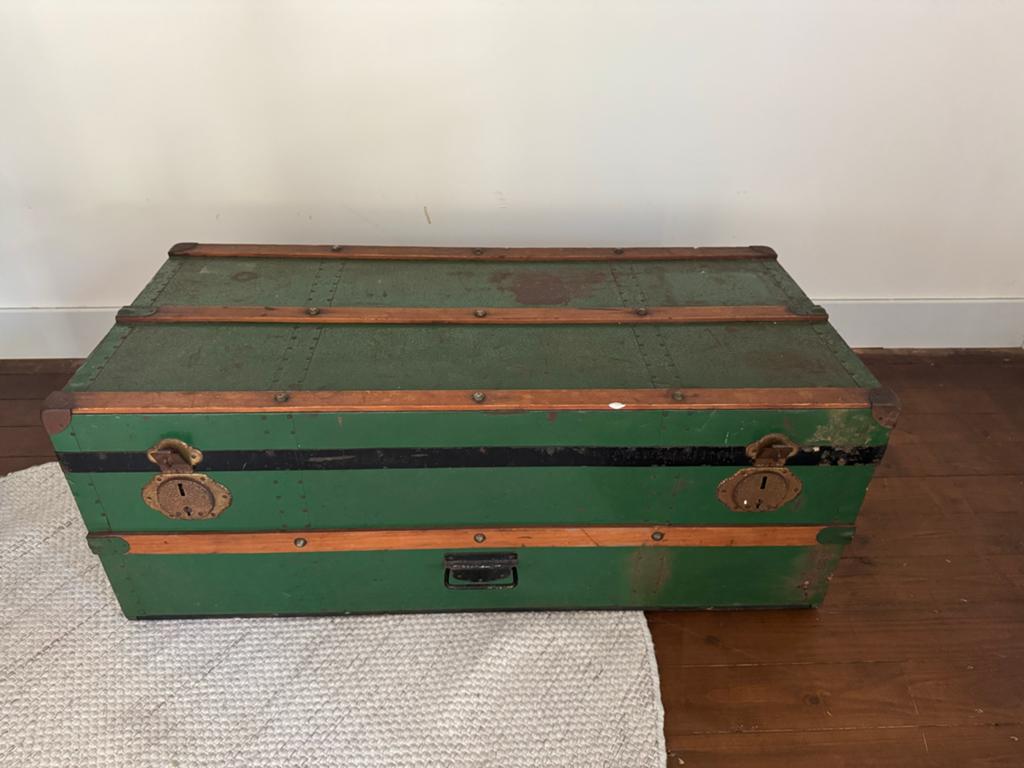 Vintage groene koffer/kist met houten en metalen details, Ophalen
