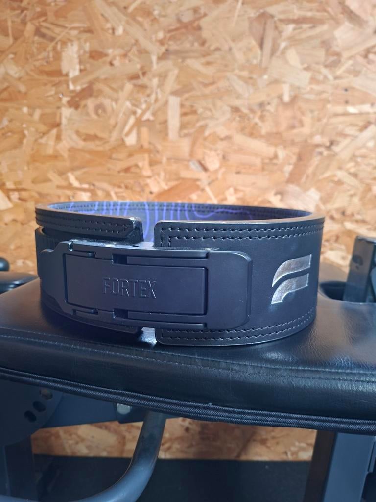 FORTEK Powerlifting Lever Belt - Zwart met paars, Ophalen of Verzenden, Zo goed als nieuw, Rug, Halterriem