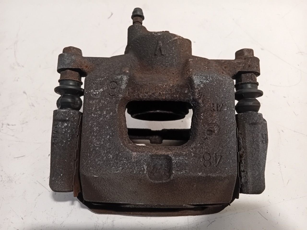 Remklauw rechts voor Toyota iQ, Onderdelen@venauto.nl, Van der Ven Autorecycling B.V., Gebruikt, Ettenseweg 76, 4706 PB Roosendaal, The Netherlands