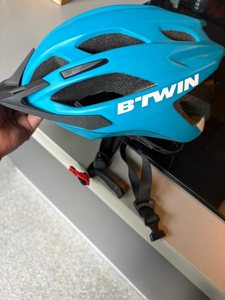 Fietshelm b’twin, Ophalen, Zo goed als nieuw, Heer of Dame