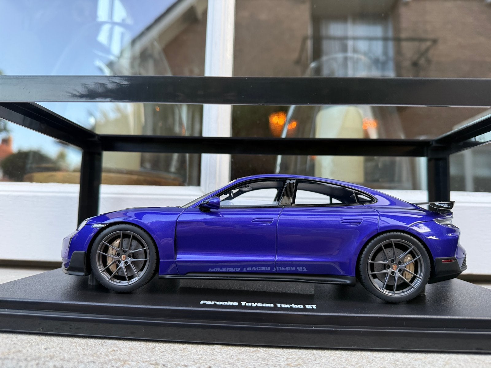 1:18 Porsche Taycan Turbo GT paars 2023 GT Spirit GT520, Hobby en Vrije tijd, Modelauto's | 1:18, Overige merken, Info@gts-models.com