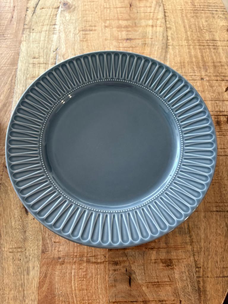 8 Grote IKEA Strimmig Eetborden - Grijs, Huis en Inrichting, Keuken | Servies, Zo goed als nieuw, Bord(en), Keramiek, Ophalen of Verzenden