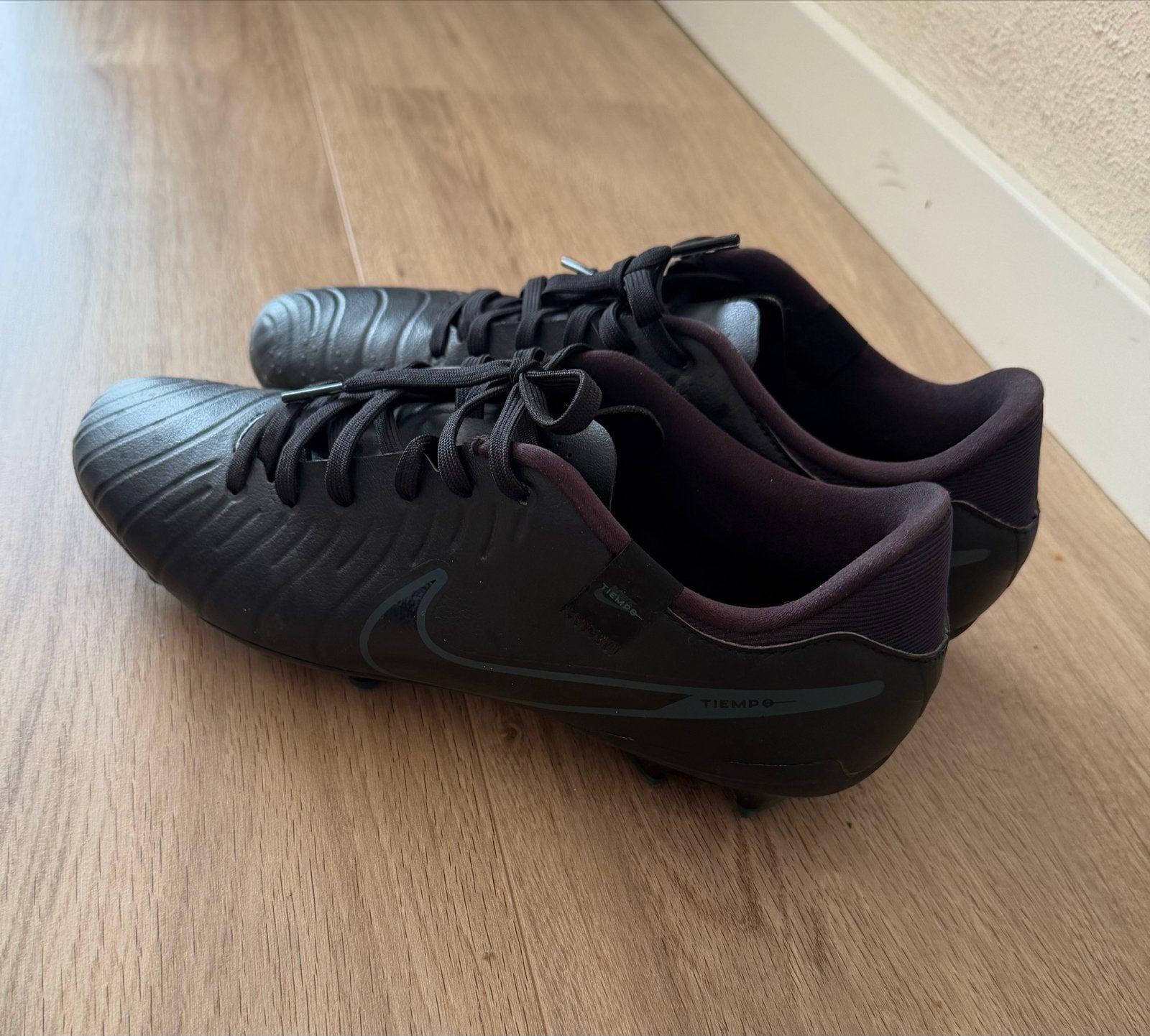 Nike Tiempo Legend 10 Academy MG Voetbalschoenen Maat 43, Sport en Fitness, Voetbal, Gebruikt, Schoenen, Maat L, Ophalen of Verzenden