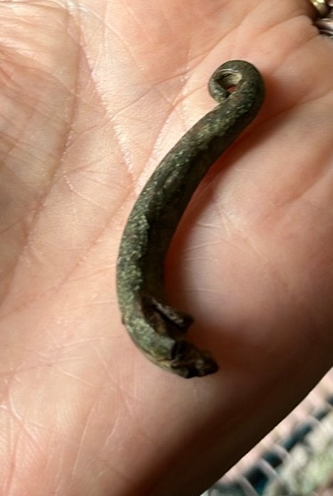 Bodemvondst…Fragment van een Romeinse Fibula? Brons, Ophalen of Verzenden