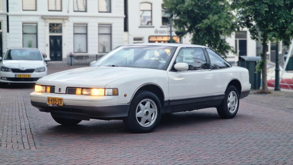 Oldsmobile Cutlass '88 /APK 2027/BENCH/AC/BORBET/, Stof, 4 stoelen, 2835 cc, 6 cilinders