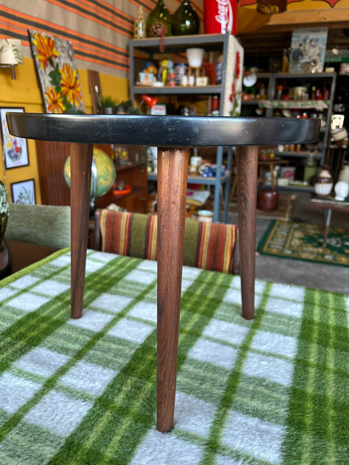 Vintage 60’s/70’s bruin zwarte planten tafel/ side table, Ophalen of Verzenden, Huis en Inrichting