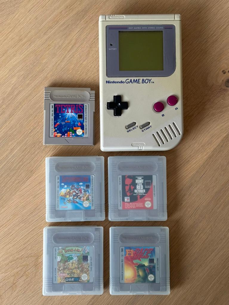 Gameboy met 5 spellen lamp en four player adapter, Ophalen of Verzenden, Gebruikt