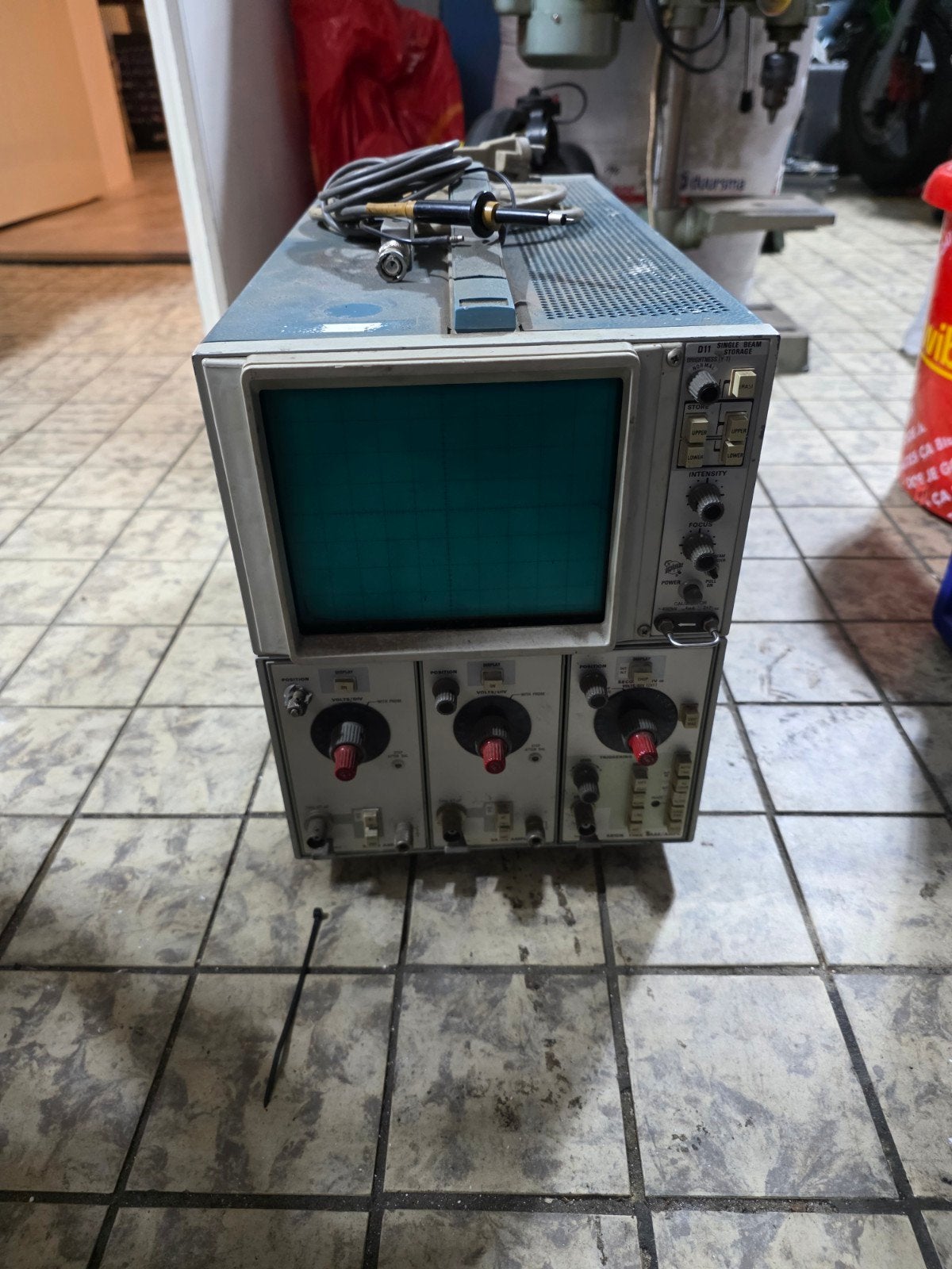 Tektronix 5103N Oscilloscoop met D11 en 5A15N modules, Ophalen
