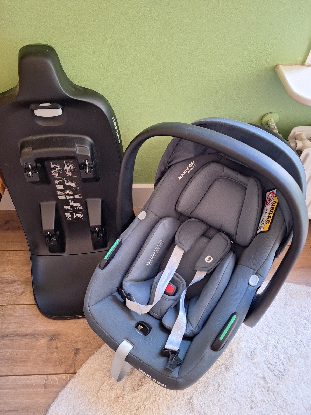 Maxi Cosi Pebble S + Isofix base, Kinderen en Baby's, Autostoeltjes, Ophalen, Zo goed als nieuw, Isofix, 0 t/m 13 kg