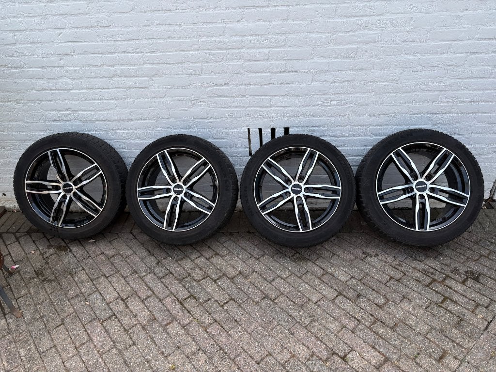 4 Carmani lichtmetalen velgen met winterbanden, Auto-onderdelen, Ophalen, Velg(en), 17 inch, Winterbanden