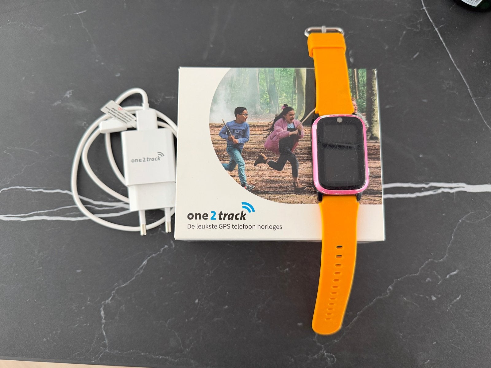 One2Track GPS Horloge voor Kinderen - Oranje/Roze, Sieraden, Tassen en Uiterlijk, Horloges | Kinderen, Ophalen of Verzenden, Gebruikt