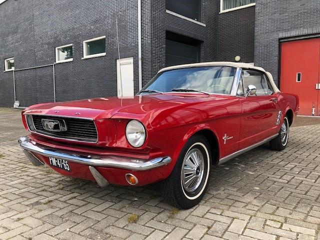 Ford Mustang 3.3 6 Cilinder Automaat Cabriolet, Automaat, Beige, Cabriolet, 4 stoelen