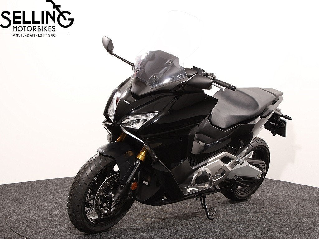 Honda Forza NSS 750, Bedrijf, Scooter