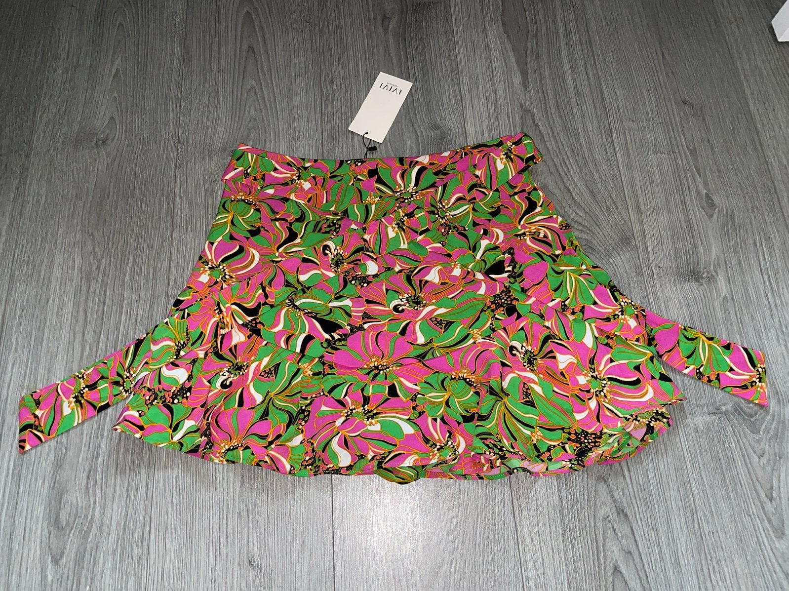 Ivivi dames roze groene ruffle rok met broekje mt M nieuw, Maat 38/40 (M), Ophalen of Verzenden, Zo goed als nieuw, Knielengte