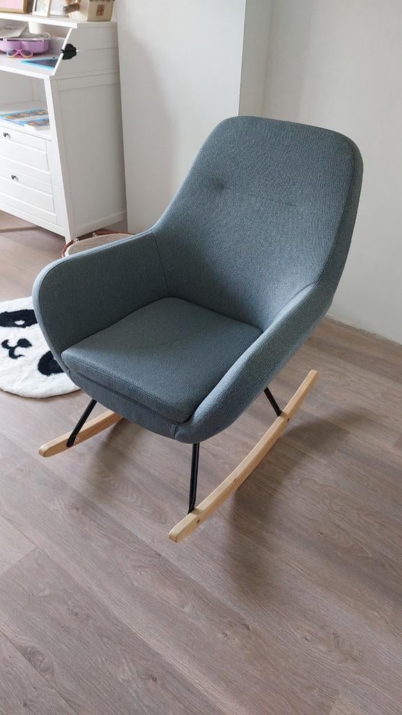 Schommelstoel NEBEL Jysk grijs/lichtblauw, Huis en Inrichting, Fauteuils, Ophalen, 75 tot 100 cm, Zo goed als nieuw, Stof