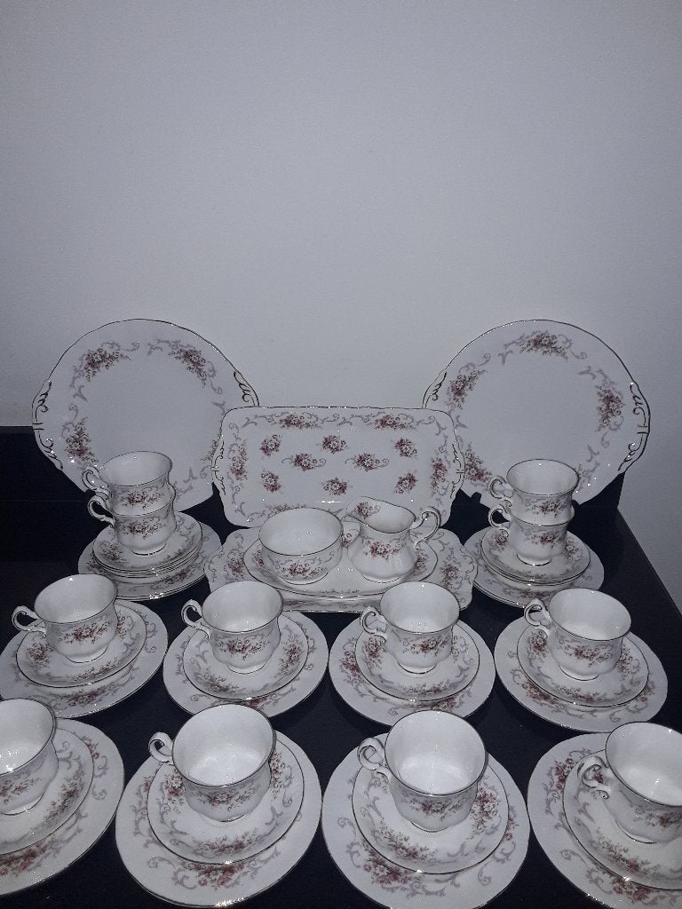 Engelse Paragon 12pers thee/gebak/cakeservies Rose Bouquet, Verzenden