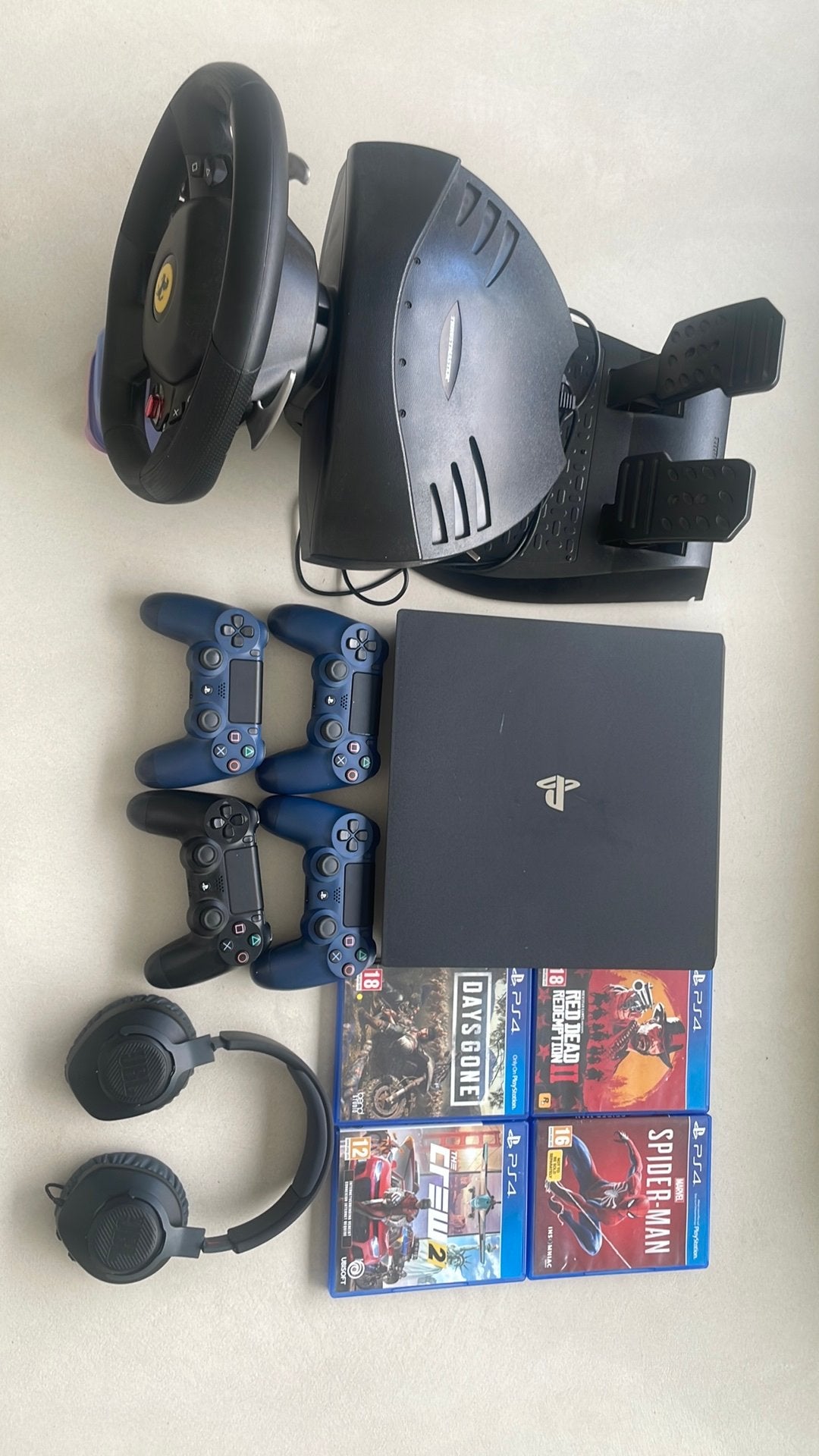 Playstation 4 Pro met 4 controllers en games en JBL headset!, Avontuur en Actie, Online, Ophalen of Verzenden, Zo goed als nieuw