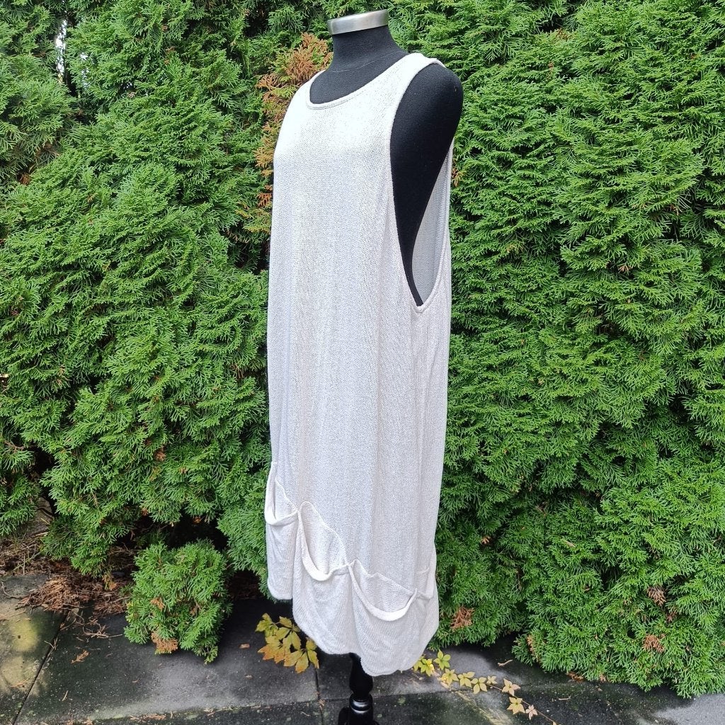 Half Zijde Jurk Hebbeding XXL, Kleding | Dames, Beige, Ophalen of Verzenden, Zo goed als nieuw, Onder de knie