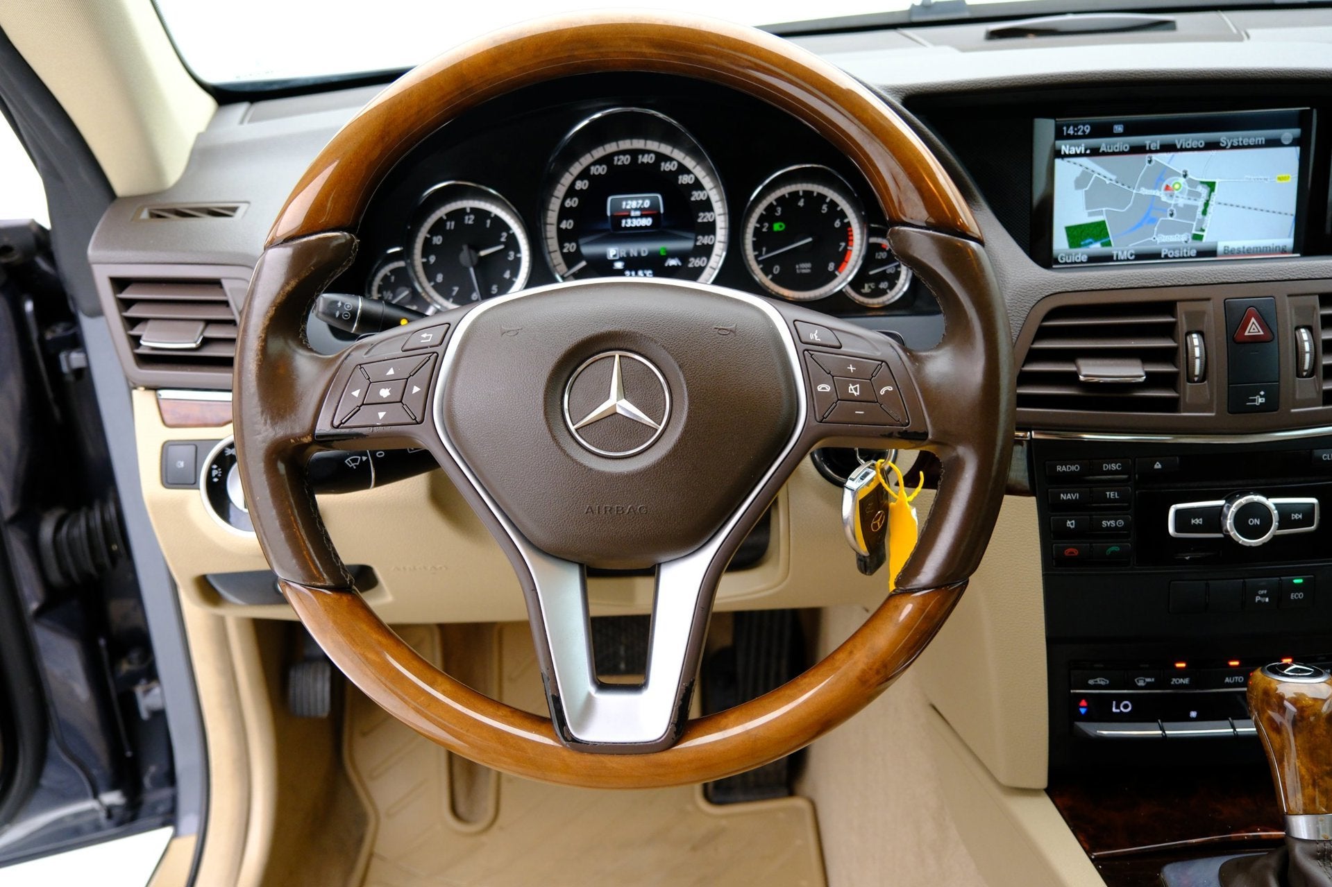 Foto 10 van Mercedes-Benz E-klasse Coupé 200 CGI Elegance Aut. Leer|Nav