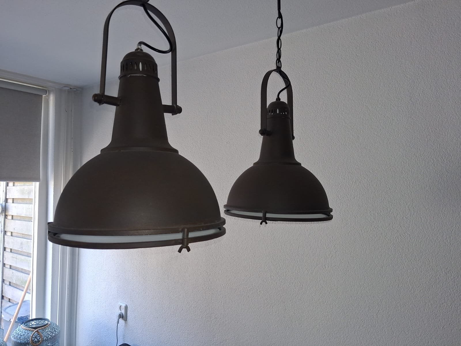 2 Industriële hanglampen, Ophalen, Zo goed als nieuw