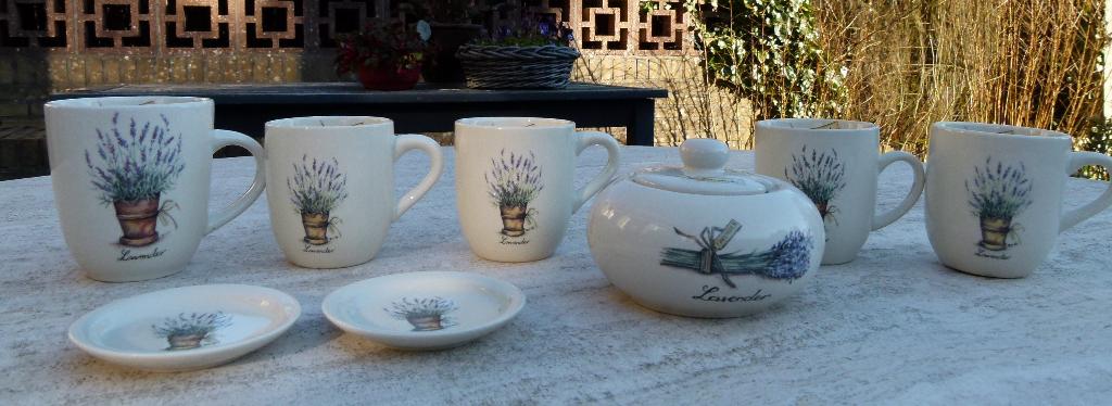 Nieuw Jet LAVENDEL Servies, Nieuw, Ophalen of Verzenden, Wedgwood, Aardewerk