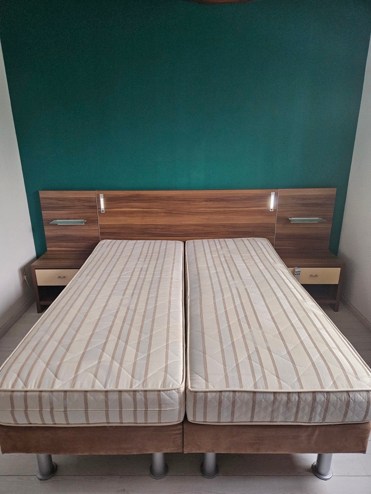 Boxspring elektrisch verstelbaar 160x200cm, Huis en Inrichting, Slaapkamer | Bedden, Ophalen, Bruin, Tweepersoons, 200 cm