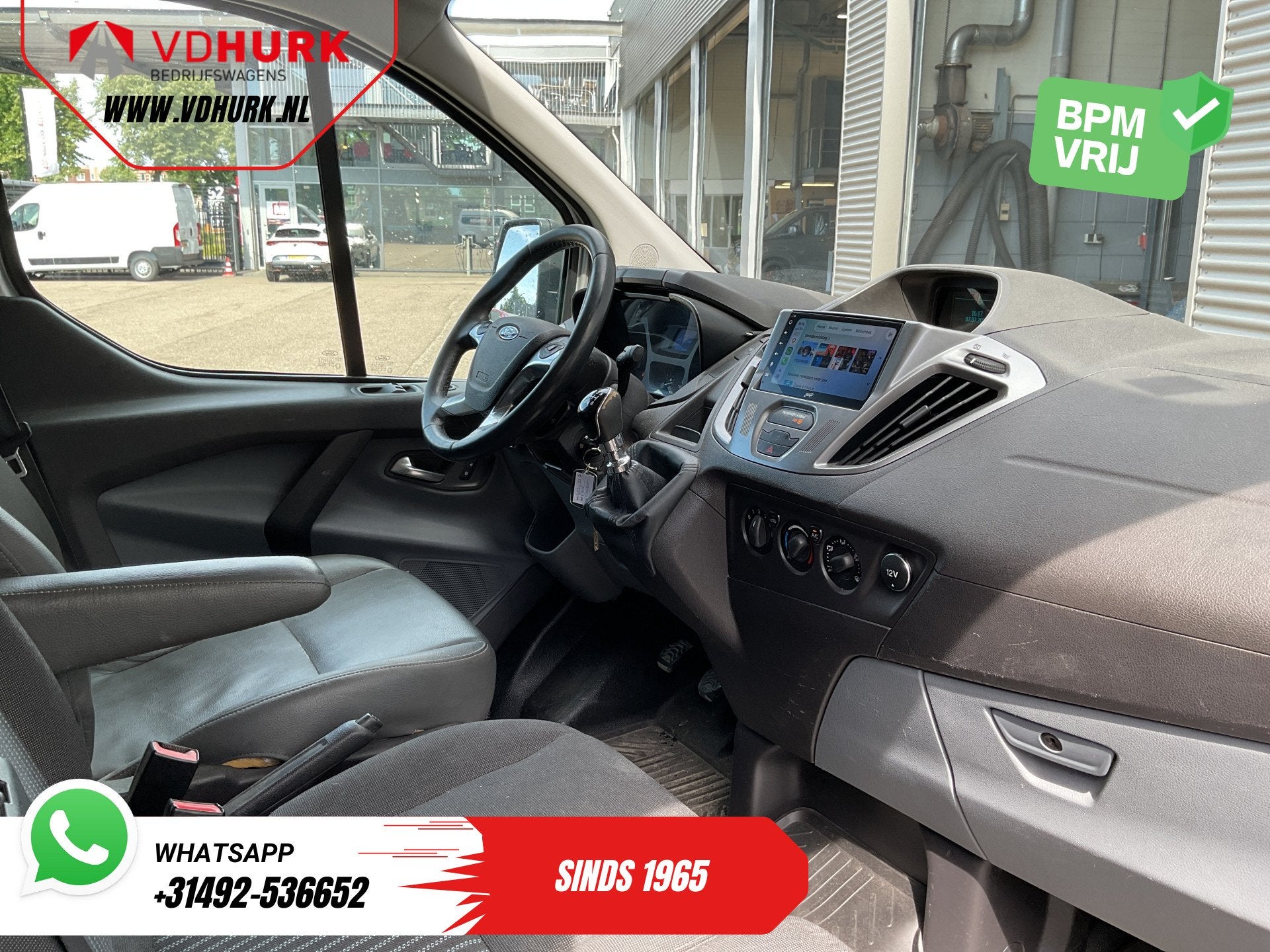 Ford Transit Custom 2.2 TDCI 155 pk L2H2 Carplay/ 2.8t Trekv, Auto's, Voorwielaandrijving, Euro 5, Stof, Gebruikt