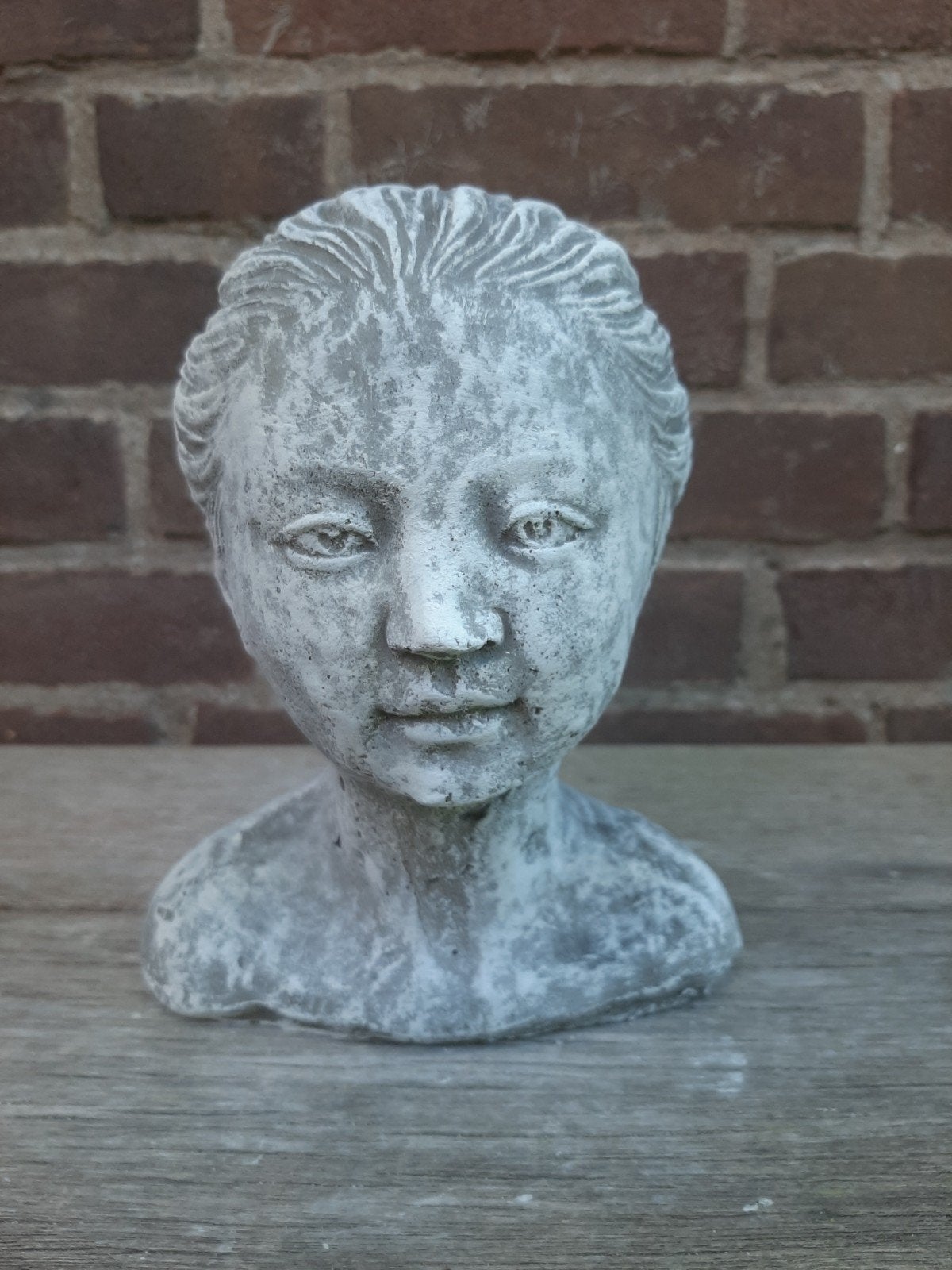buste vrouw borstbeeld betonnen beeld tuinbeeld beton, Ophalen of Verzenden