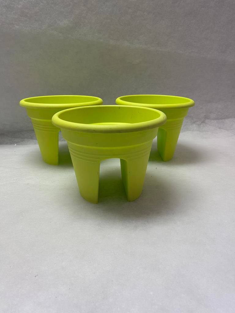 3 BALKON BLOEMPOTTEN, Ophalen, Kunststof, Gebruikt, Minder dan 30 cm
