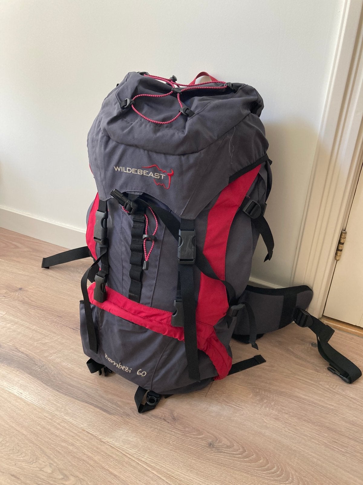 Backpack Wildebeast Zambezi (60 l) incl. transporthoes., Sieraden, Tassen en Uiterlijk, Tassen | Rugtassen, 40 cm of meer, Gebruikt